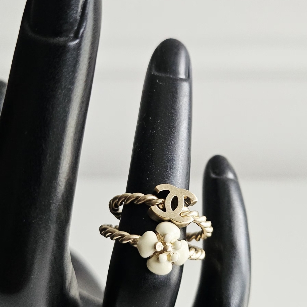 Chanel Double Enamel Camellia & CC Twist Ring Set - Picture 6 of 12